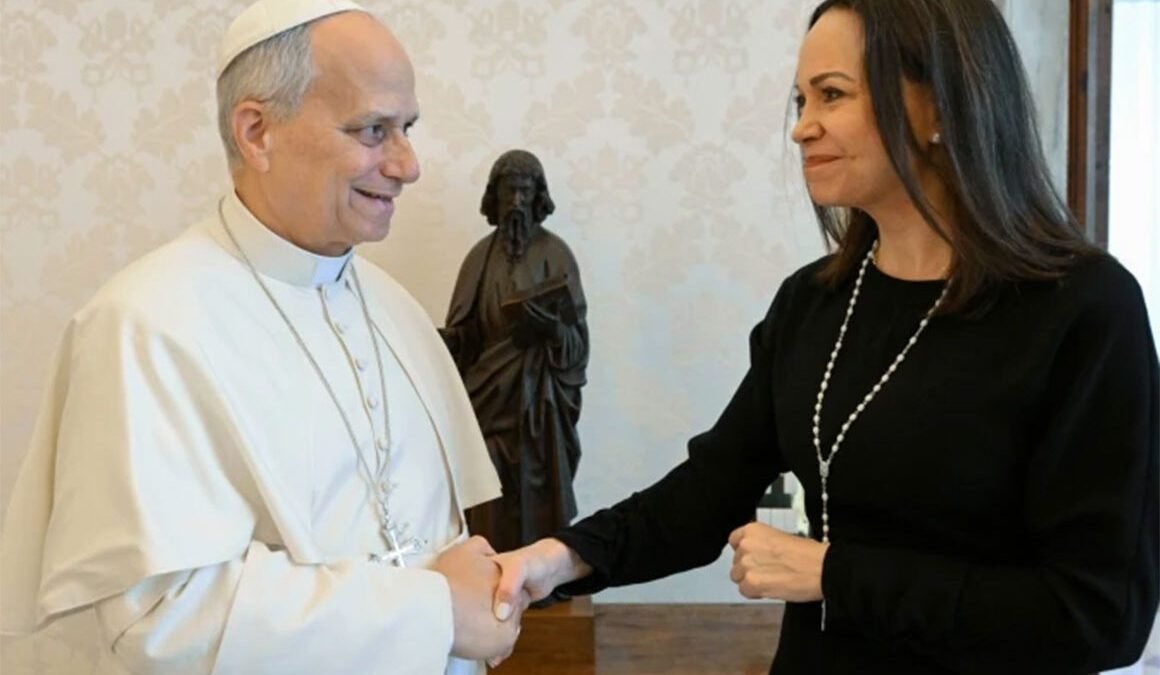 Papa León XIV recibe a María Corina Machado en el Vaticano