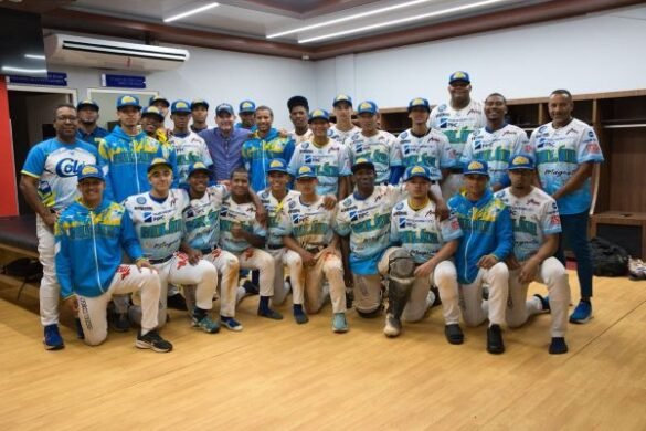 Cobre Panamá renueva patrocinio al béisbol juvenil en Colón