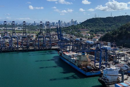 Mulino rechaza críticas de China y Hong Kong por contrato portuario