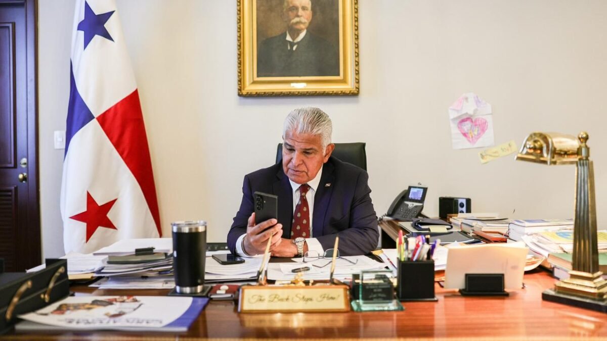 Mulino felicita a Laura Fernández y propone cooperación bilateral