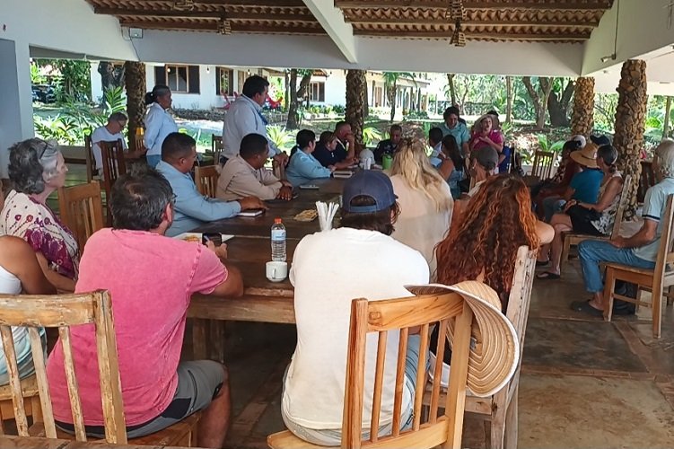 Suspenden protestas en Mariato tras acuerdo por apagones eléctricos