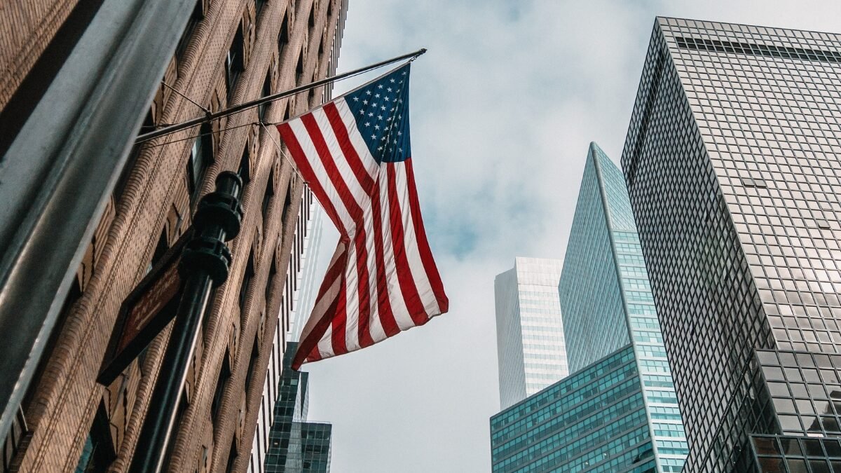 EE.UU. suspende trámites de visado en Pakistán por protestas