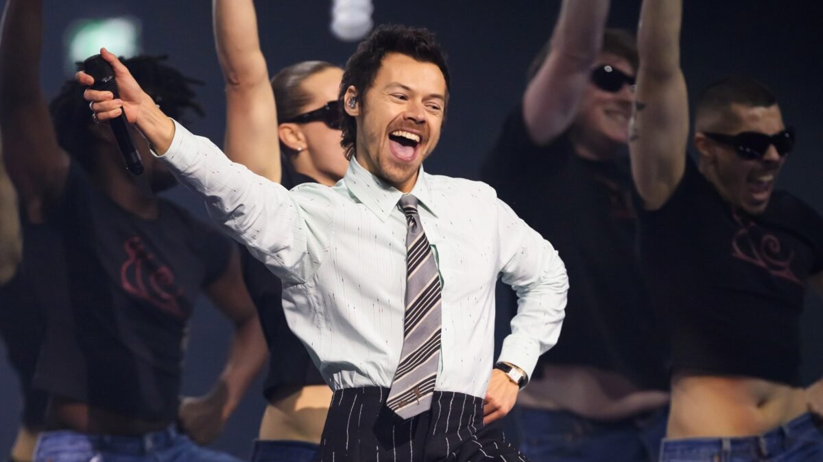 Harry Styles lanza “Kiss All the Time”, su cuarto álbum