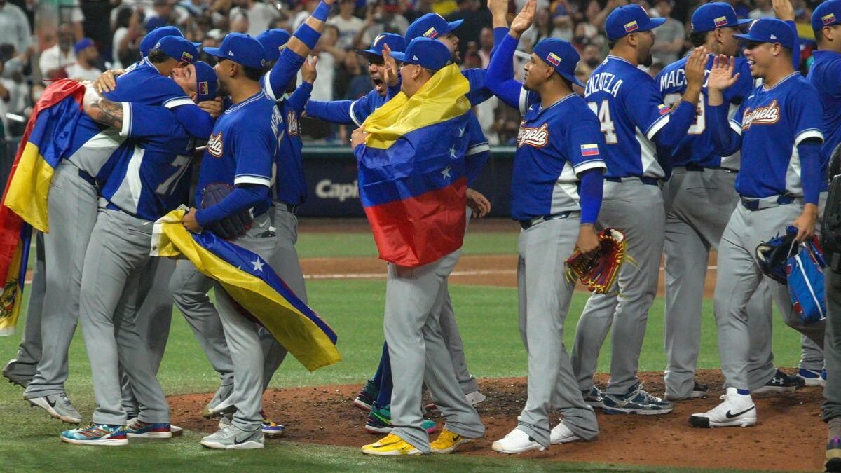 Venezuela gana su primer Clásico Mundial de Béisbol ante EE UU