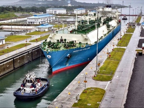 Canal de Panamá supera proyecciones de tránsito por crisis global