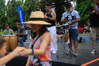 Panamá rinde homenaje a Willie Colón con 300 trombonistas
