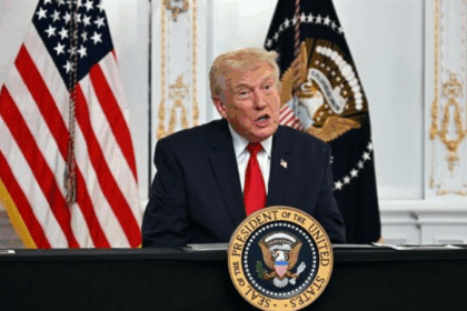 Trump evacuado tras disparos en cena de corresponsales en Washington
