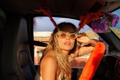 Karol G anuncia gira mundial por estadios en América y Europa