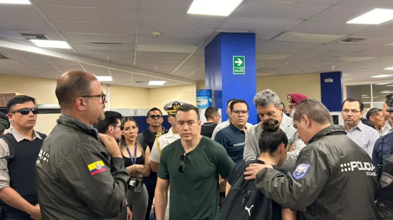 Gobierno allana CNEL por presunta red de corrupción eléctrica