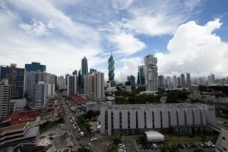 ONU alerta sobre alza global de pobreza extrema por pandemia y guerras