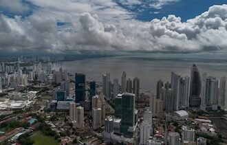 Mayer Mizrachi denuncia trabas a proyectos inmobiliarios en la capital