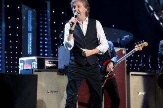 Paul McCartney critica selfies y la fama digital en redes sociales