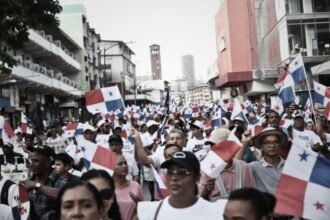 Panameños protestan contra reapertura de mina Donoso en Colón