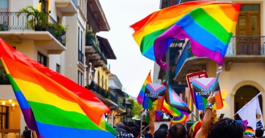 Marcha del Orgullo 2026 en Panamá une diversidad y fútbol