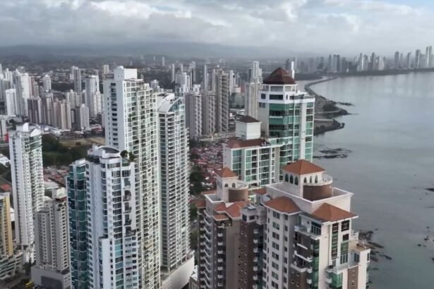 Economía de Panamá crece 5,96% en abril 2026 por comercio y canal