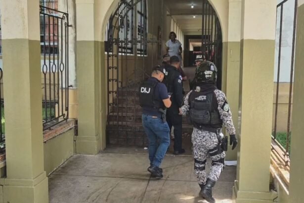 Detienen a dos adolescentes por ataques con arma blanca en Colón
