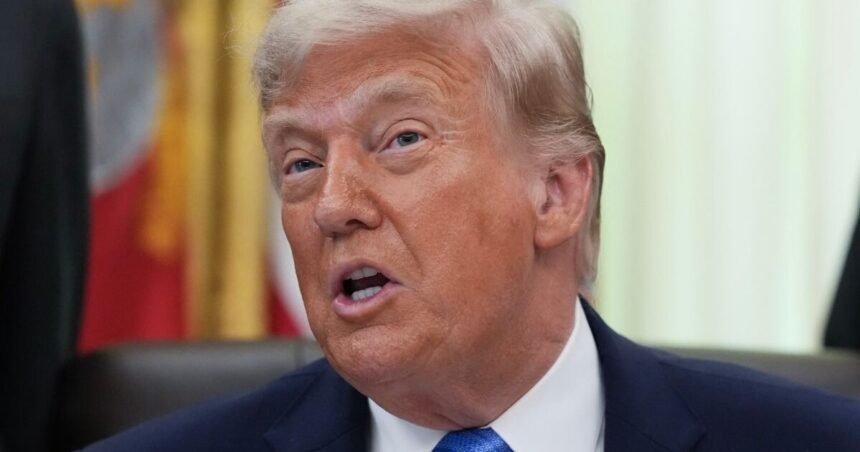 Trump amenaza con aranceles del 100% por impuestos digitales europeos