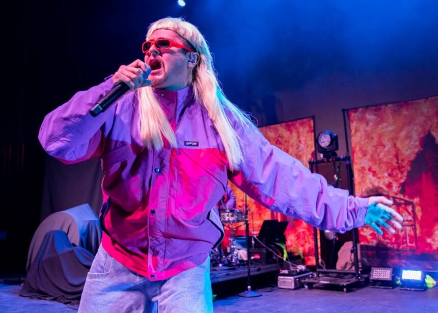 Familia de Oliver Tree crea fundación para becas a jóvenes artistas