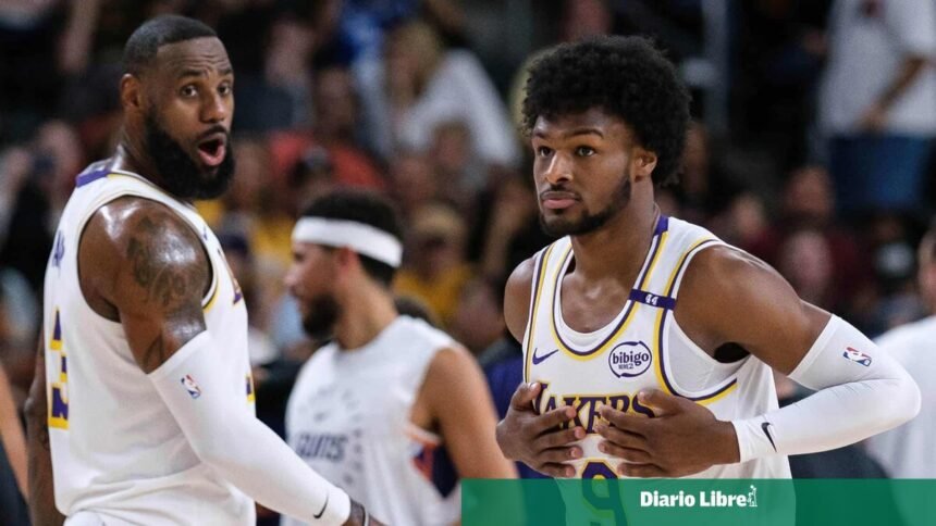 Bronny James seguirá en Lakers tras salida de LeBron