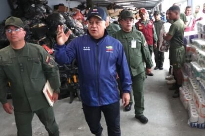 Diosdado Cabello rechaza críticas de alcalde de Panamá por ayuda