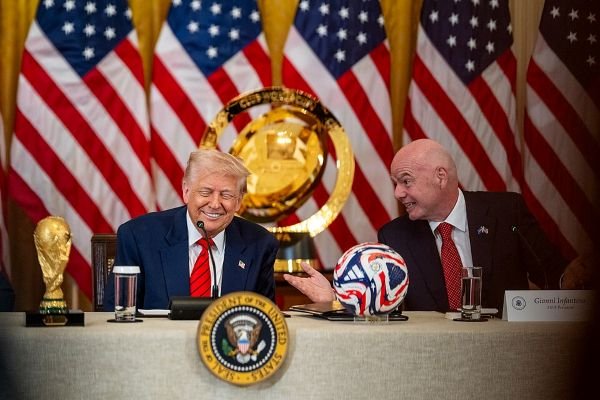 Eurodiputados exigen a FIFA investigar contacto con Trump