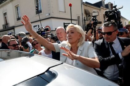 Corte Suprema de Francia decidirá apelación de Le Pen antes de 2027