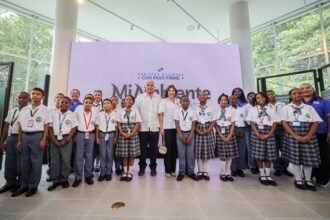 Mulino supervisa restauración del Cristo Negro en Portobelo