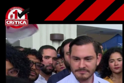 Vamos entrega más de 70 mil firmas al Tribunal Electoral de Panamá