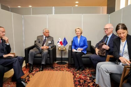 Comisión Europea reconoce avances de Panamá en lista fiscal