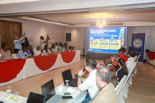 Colón evalúa legalidad e impacto de tasa de desembarque turística