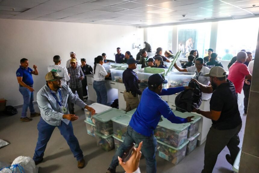 Gobierno panameño entrega ayuda a afectados por terremoto en 53 comunidades