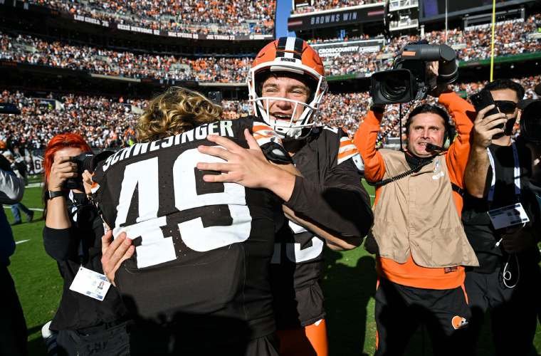 Browns vencen 13-10 a Ravens con gol de campo en el último segundo