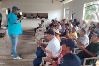 Caficultores de Colón se capacitan para mejorar producción y venta